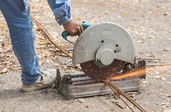 резка арматуры - привычная операция для дисковой пилы