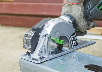 резка электромеханическими пилами намного продуктивнее ручной