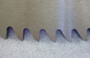 полотно фрикционных пил практически ничем не отличается от полотна обычных