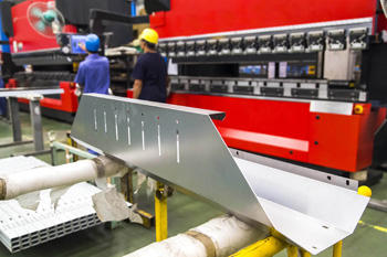 резка и гибка алюминия нередко становятся двумя последовательными операциями