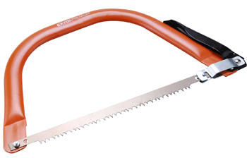 качество резки лучковой пилой зависит от того, насколько удобна ее рукоять