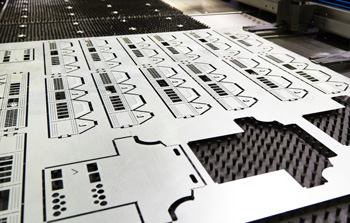 резка металла лазером доступна для все материалов, даже плохо переносящих термообработку