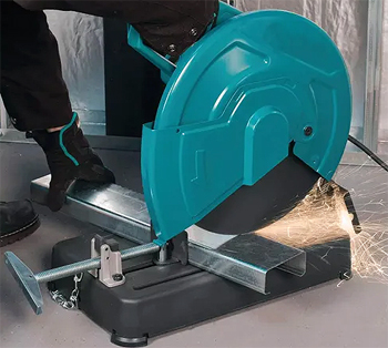 некоторые виды профилей легко поддаются резке на отрезных станках дискового типа