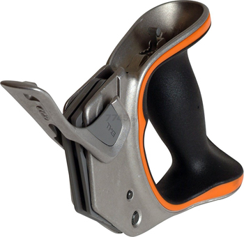 при резке ножовкой большое значение имеет качество рукояти этого инструмента