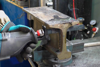 резка сабельными пилами массивного рельса: удачный эксперимент