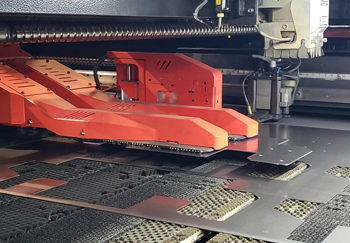 лазерная резка титана на оборудовании с ЧПУ