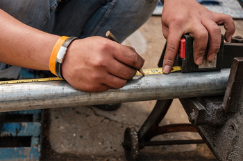 ручная резка труб требует предварительной разметки