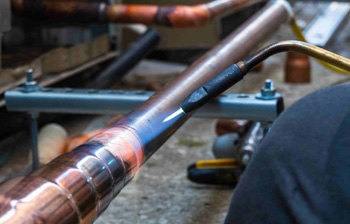 процесс газовой резки труб