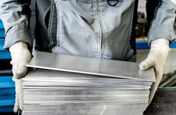 результат рубки листового материала на полосы