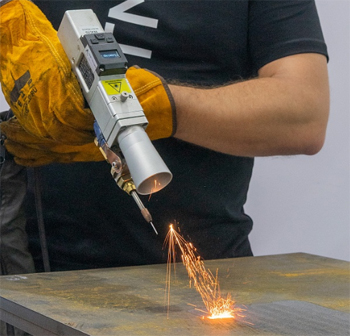 современное оборудование для ручной лазерной резки - новое слово в металлообработке