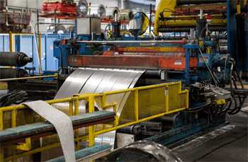 по желанию заказчика рулон алюминиевый может быть распущен на полосу или штрипс