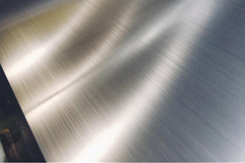 эффект сатинирования на металле