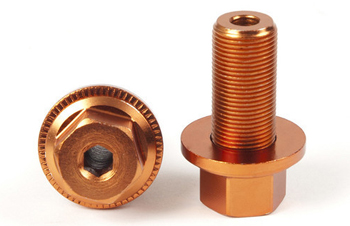 из медного шестигранника выпускают надежный и красивый крепеж