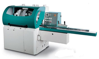 четырехсторонние строгальные станки могу обрабатывать все поверхности заготовки за один проход