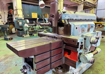 строгальный станок - практически вечное оборудование, которому требуется только периодическая замена инструмента