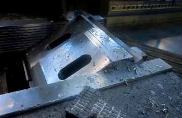 строгание кромок - трудоемкий процесс, но результат оправдывает ожидания