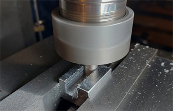 строгание пазов и канавок - одна из сложных операций металлообработки