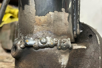 после сварки чугуна должен образоваться надежный шов без дефектов