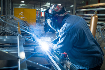 главный этап сварки козырьков и навесов - формирование каркаса