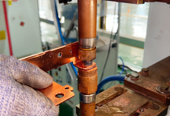 контактная точечная сварка меди безопасна для материала