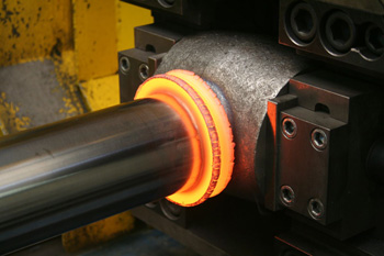 эффект сварки трением возникает на основе прикосновения поверхностей и скорости вращения одной из них