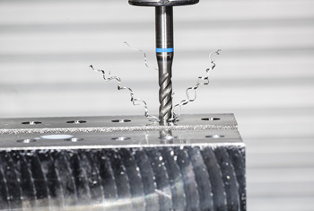 сверление глухих отверстий: важно вовремя остановиться