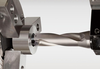 сверление на токарном станке - быстрый и достойный результат