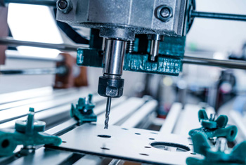 сверлильные станки с ЧПУ - интеллектуальное оборудование, первые предшественники которого были собраны еще в 1940-е годы