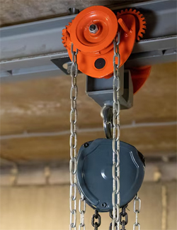 в талях должен быть надежен и безопасен каждый элемент