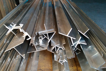 алюминиевый тавр сочетает, казалось бы, несочетаемые свойства: легкость и прочность