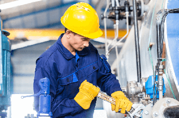 техническое обслуживание оборудования: от профилактики до отладки после ремонта