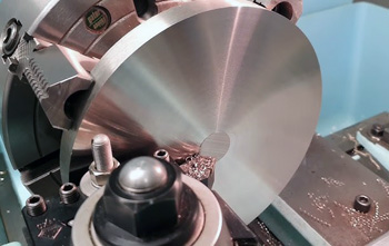 токарная обработка нержавеющей стали - одна из основных операций при изготовлении деталей