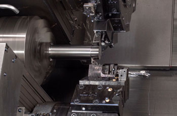 токарно-револьверная обработка помогает выполнять операции над деталью без постоянной смены инструмента