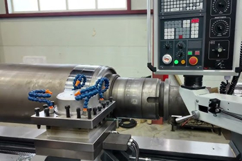 токарно-винторезные работы подходят для любых металлов и сплавов, но нужно учитывать особенности каждого материала