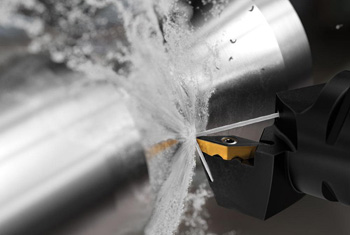 охлаждение зоны контакта при токарных работах по титану