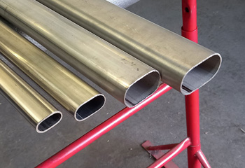 труба овальная с разной площадью сечения со склада и на заказ