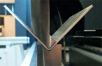 так формируется простейший гнутый уголок так формируется простейший гнутый уголок