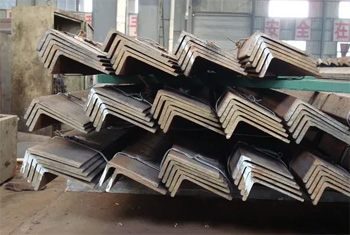 конструкция неравнополочного уголка позволяет уменьшить общий вес постройки