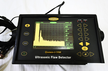 вся информация, которую получает ультразвуковой дефектоскоп, выводится на дисплей